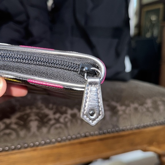 Vera Bradley Wallet zip around canvas Stylish Multicolor moon drops - Picture 3 of 6